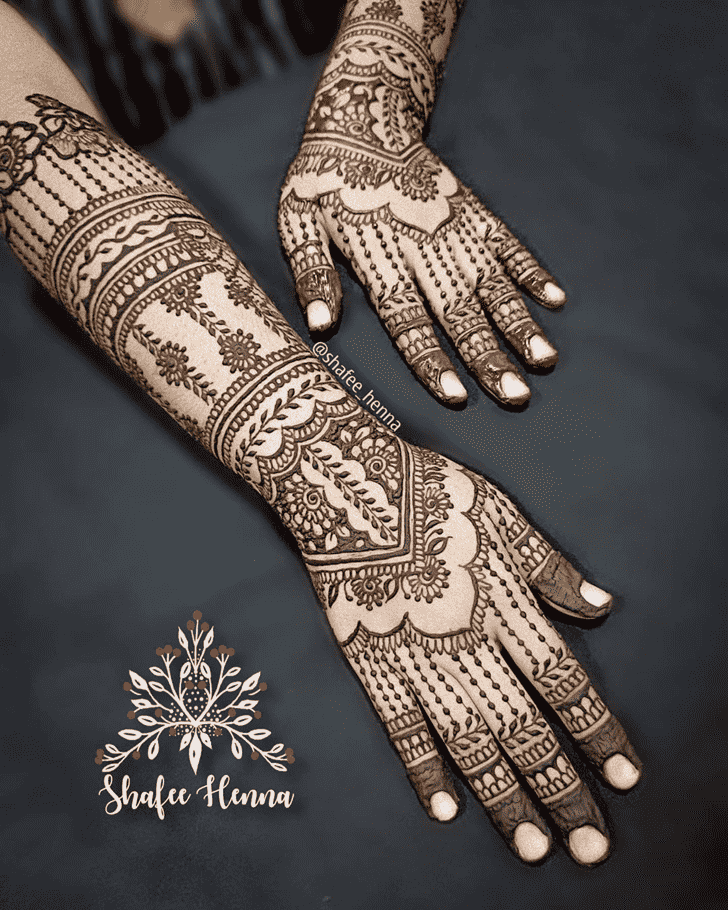 Resplendent Comilla Henna Design