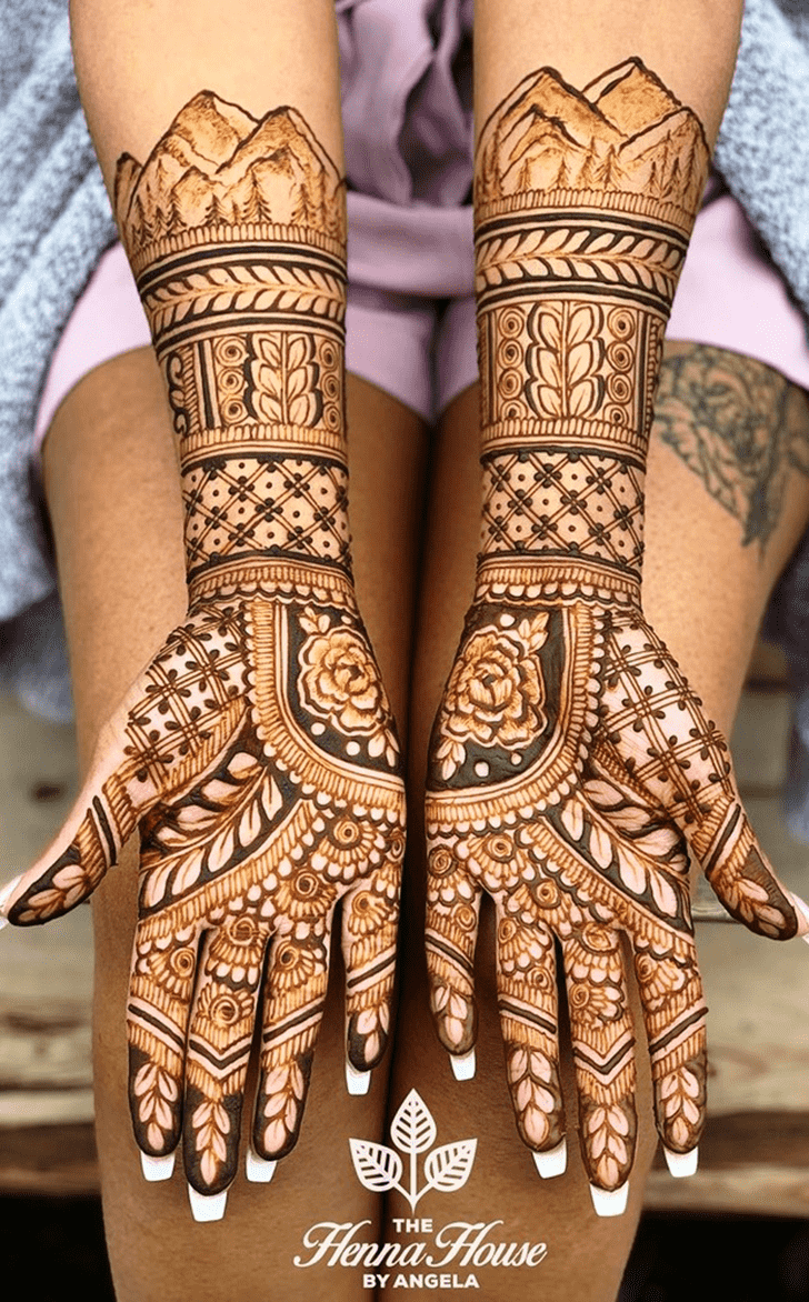 Alluring Creative Henna Design