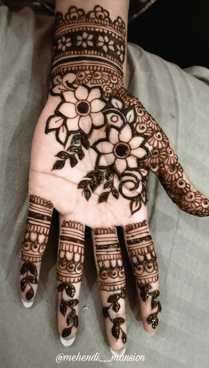 Good Looking Creative Henna Design
