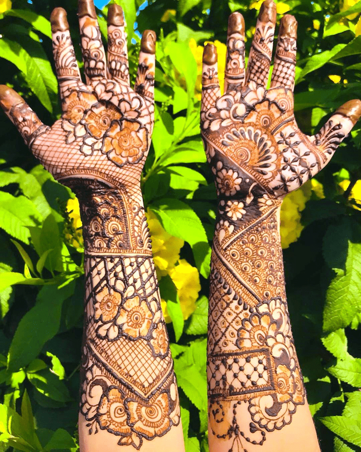 Grand Creative Henna Design