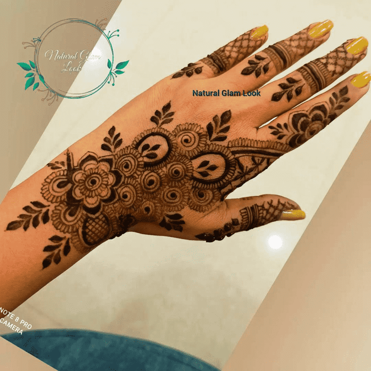 Marvelous Creative Henna Design