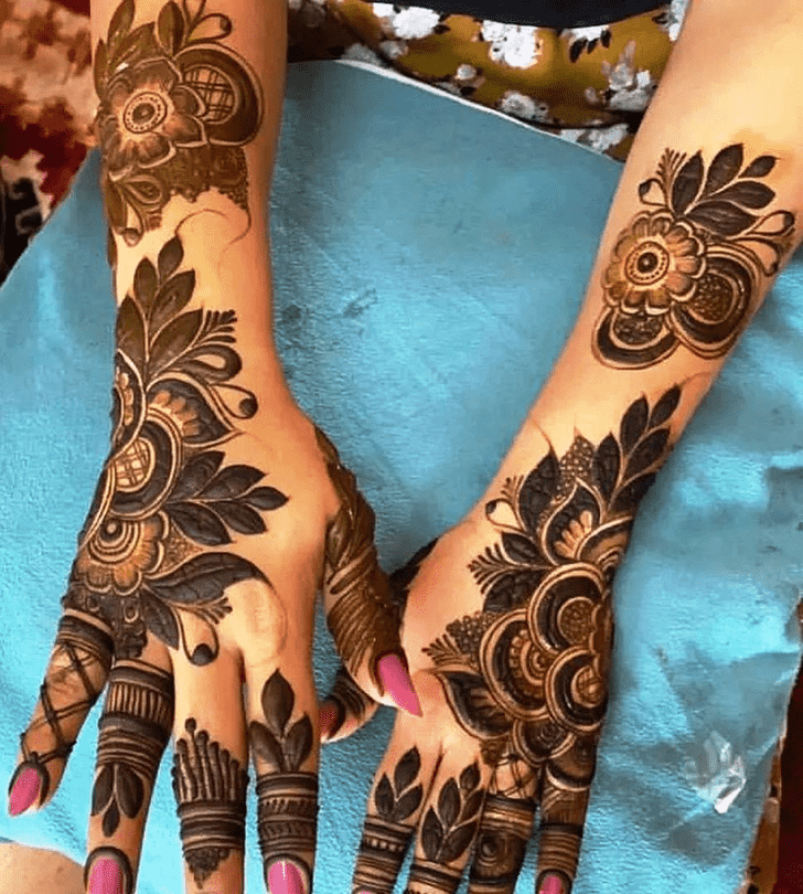Superb Creative Henna Design