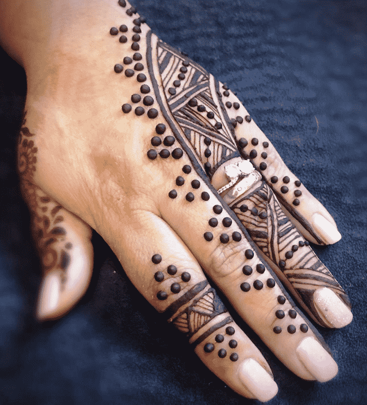 Beauteous Cute Henna design