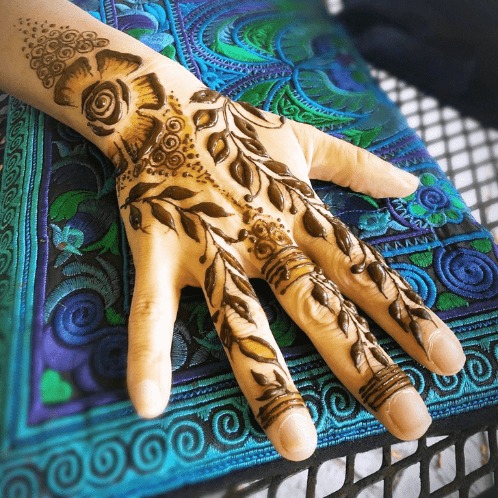 Charming Cute Henna design