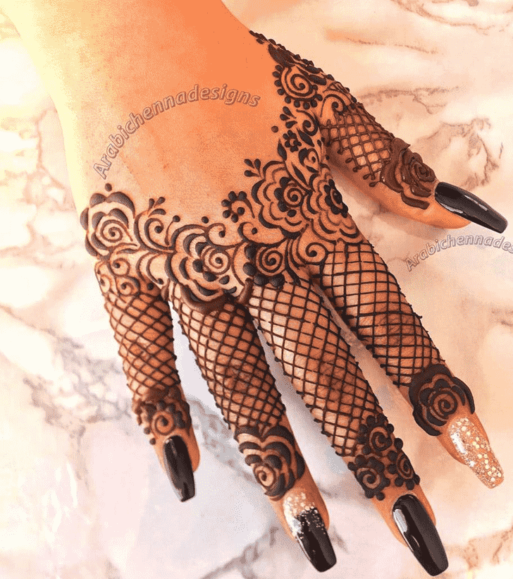 Appealing Dainty Henna Design