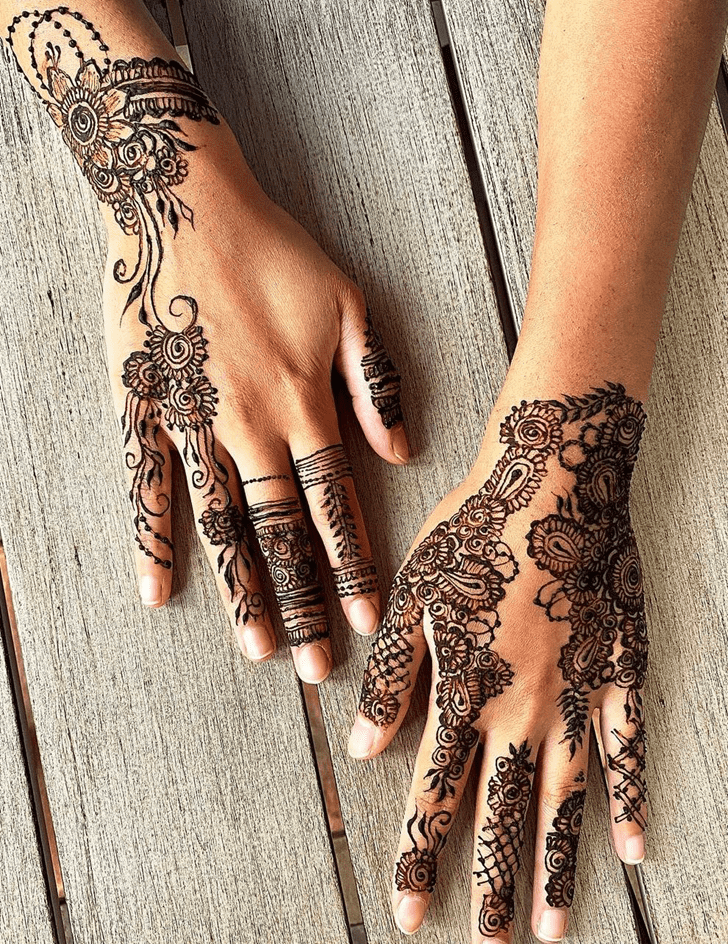 Charming Dalhousie Henna Design