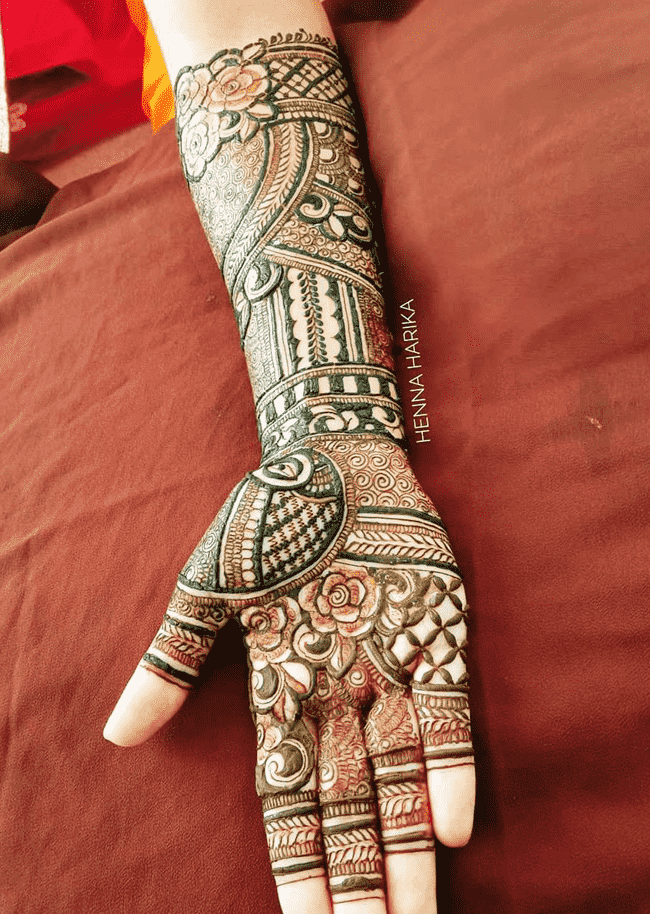 Bewitching Darjeeling Henna Design
