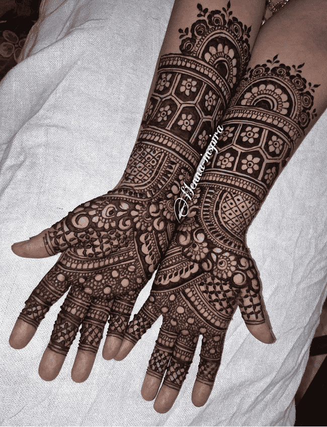 Comely Darjeeling Henna Design