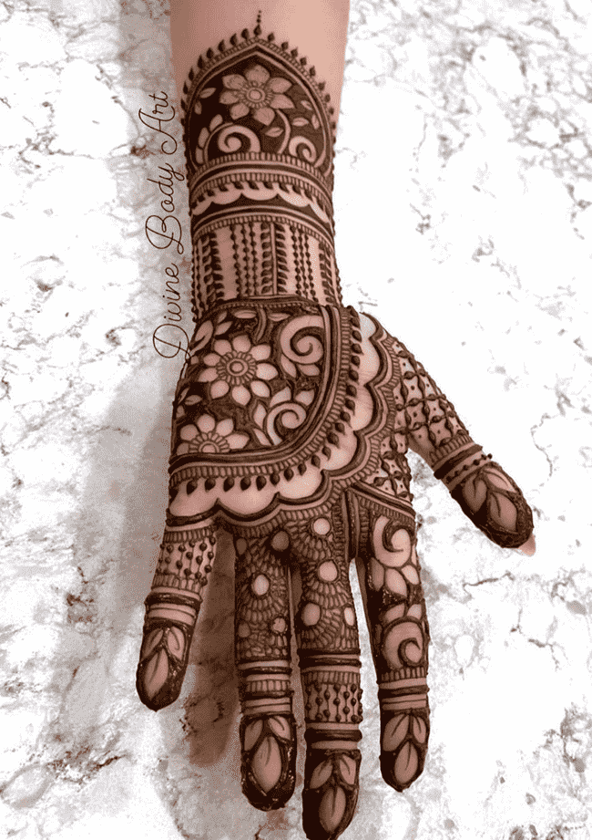 Refined Darjeeling Henna Design