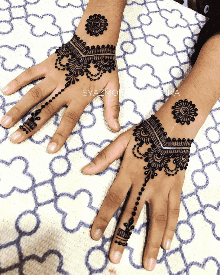 Appealing Dehradun Henna Design