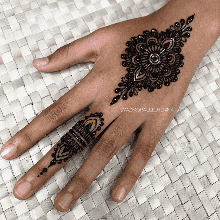 Bewitching Dehradun Henna Design