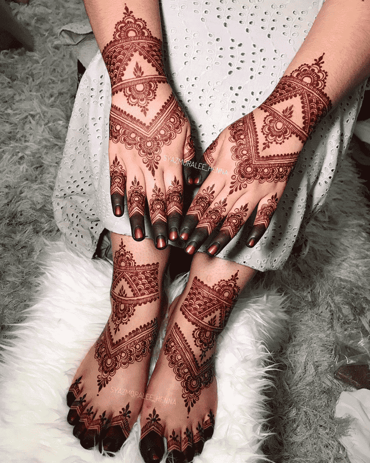 Comely Dehradun Henna Design