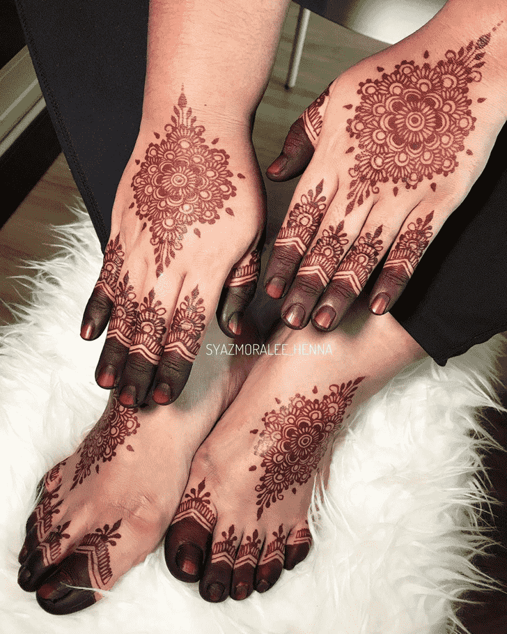Fascinating Dehradun Henna Design