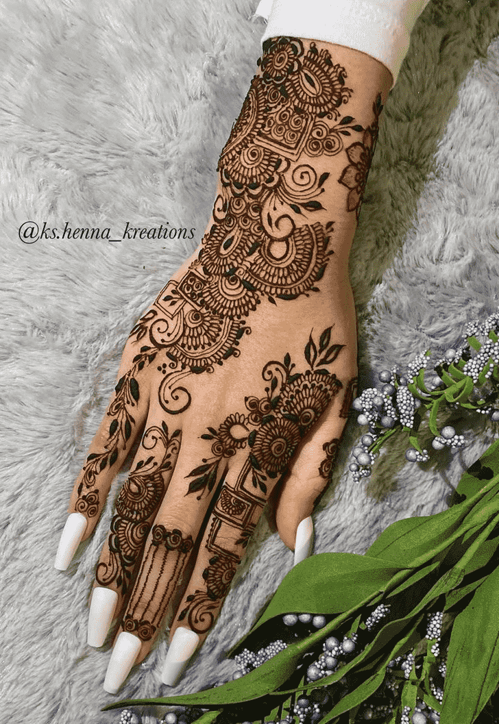 Charming Desi Henna Design