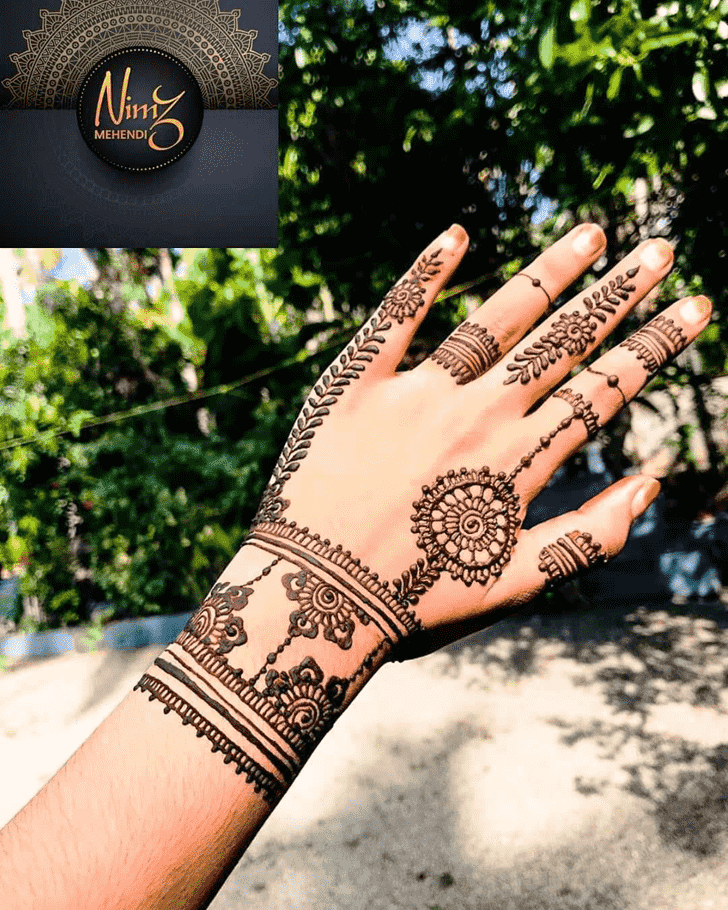 Fetching Desi Henna Design