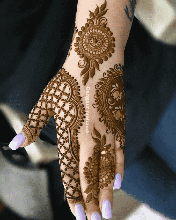 Refined Desi Henna Design