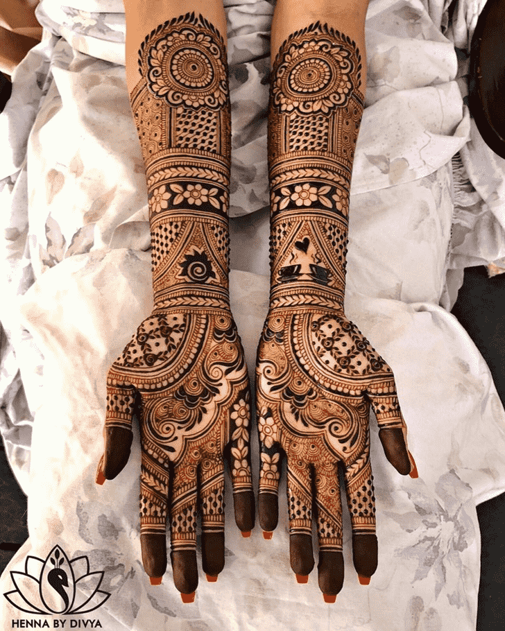 Adorable Designer Henna Design