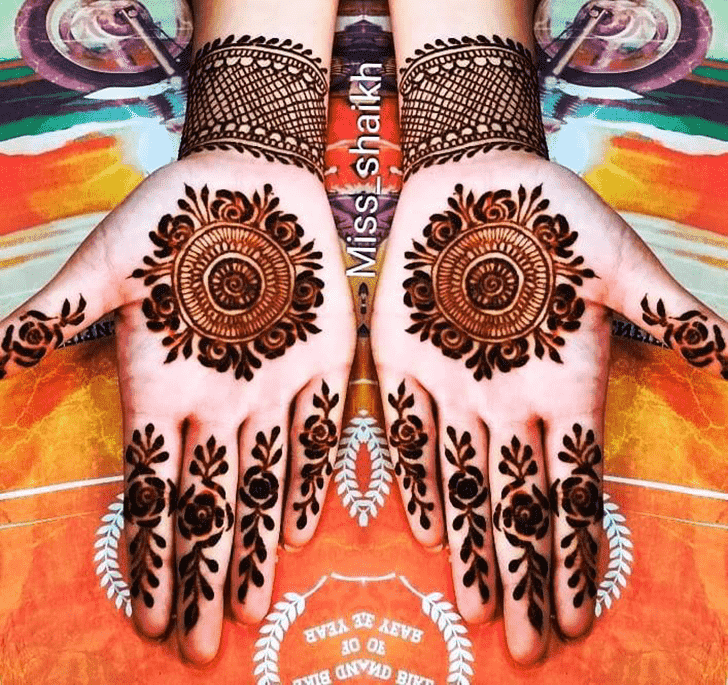 Fascinating Designer Henna Design
