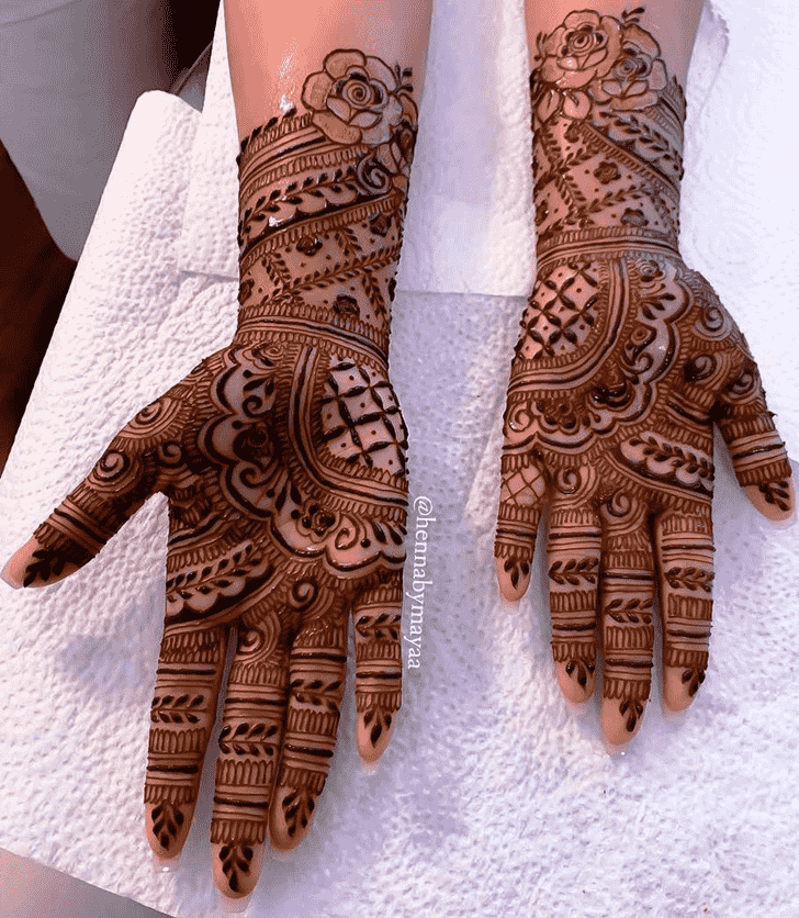Ravishing Designer Henna Design