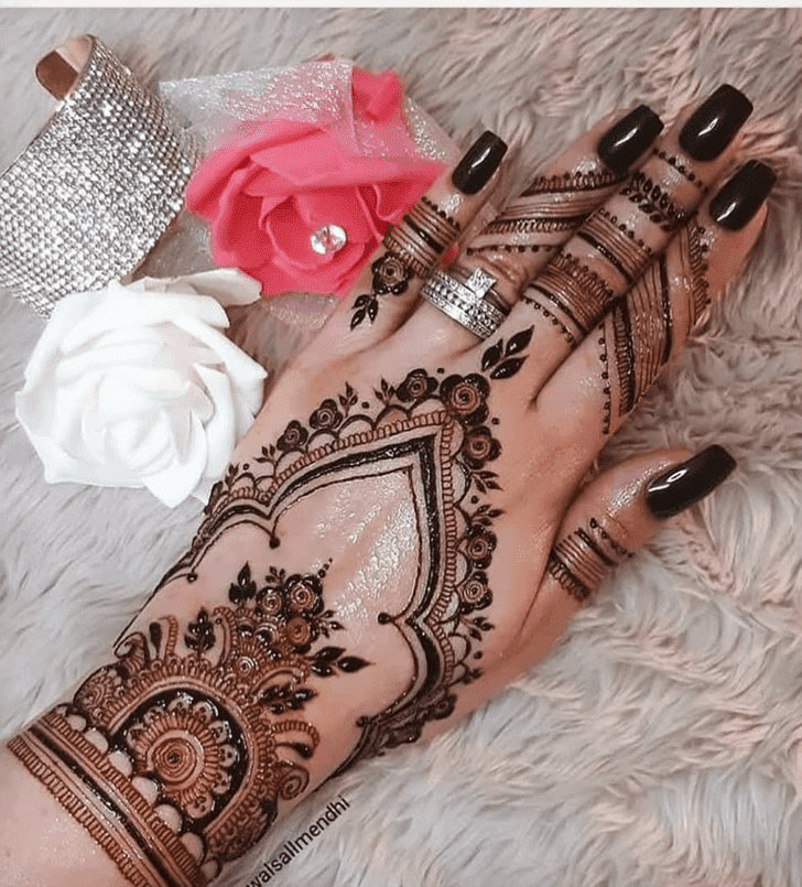 Alluring Dhaka Henna Design