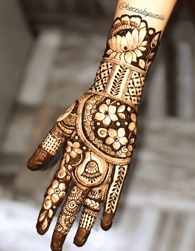 Enticing Dharamshala Henna Design