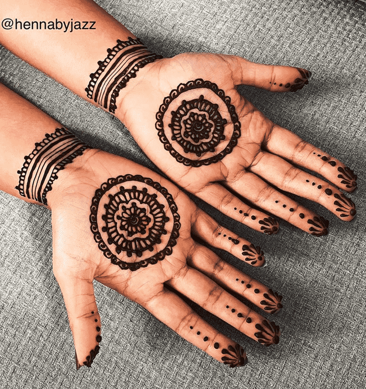Enthralling Dharan Henna Design