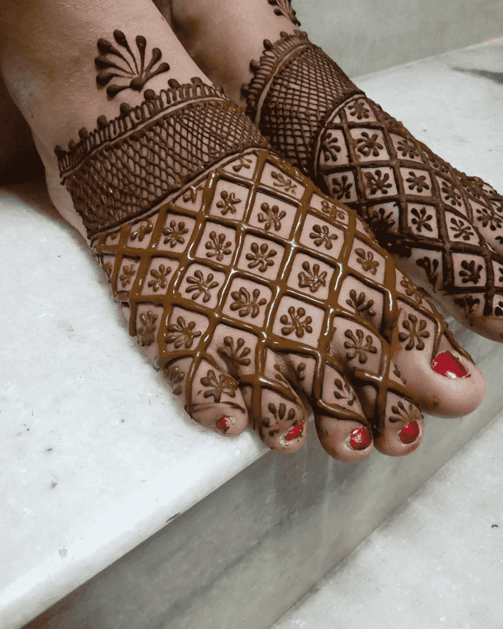 Refined Dharan Henna Design