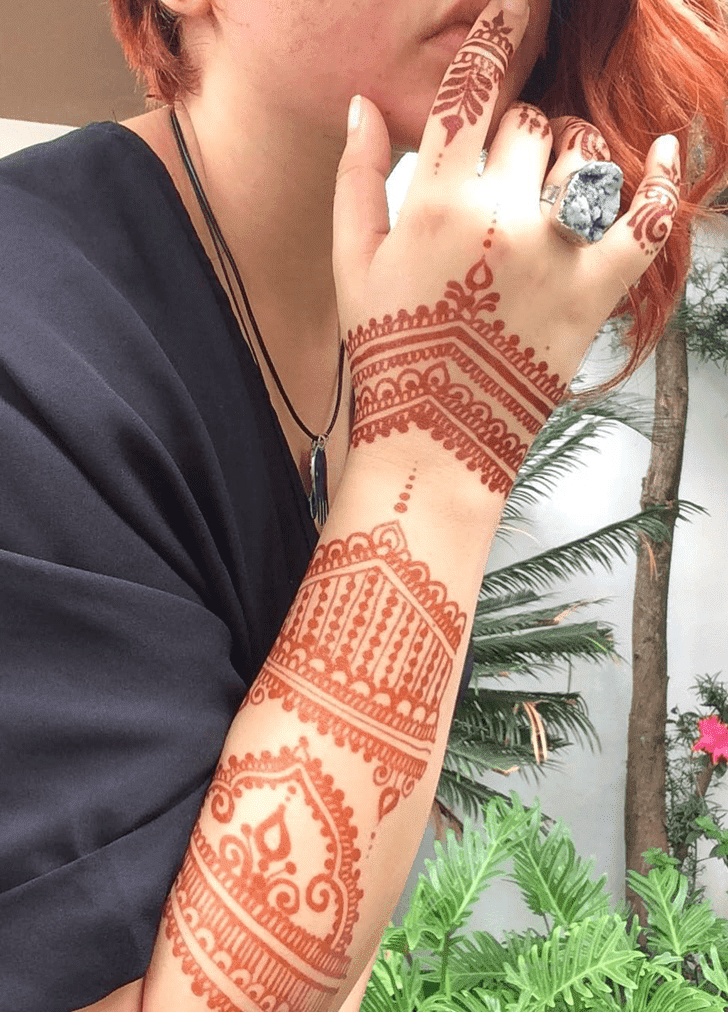 Bewitching Divine Henna design