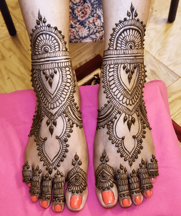 Elegant Divine Henna design
