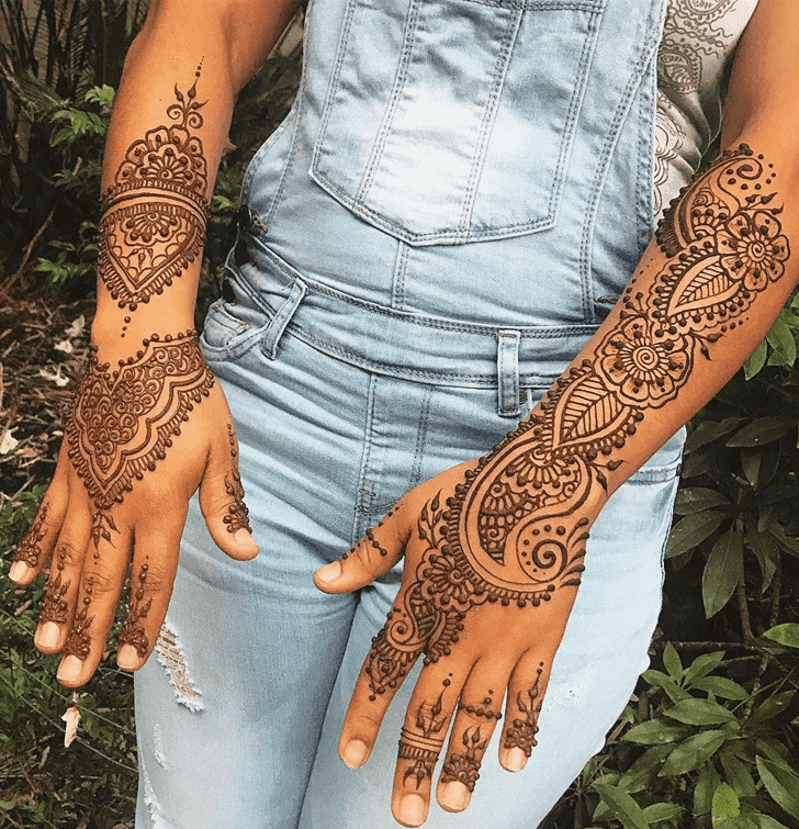 Excellent Divine Henna design