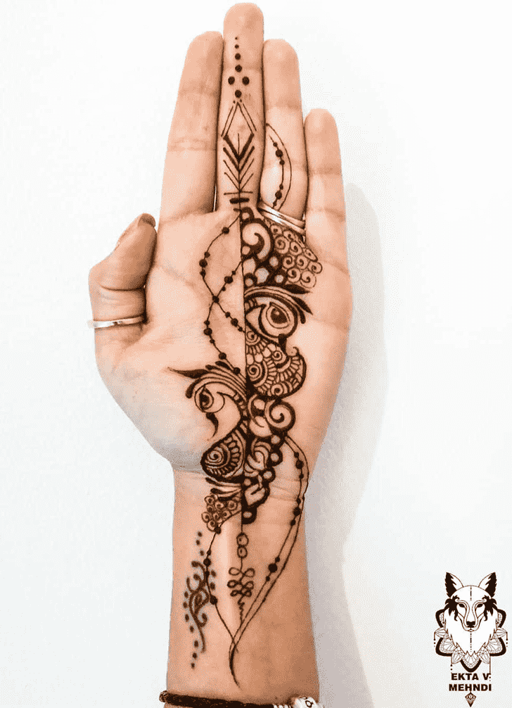 Captivating Dot Henna Design