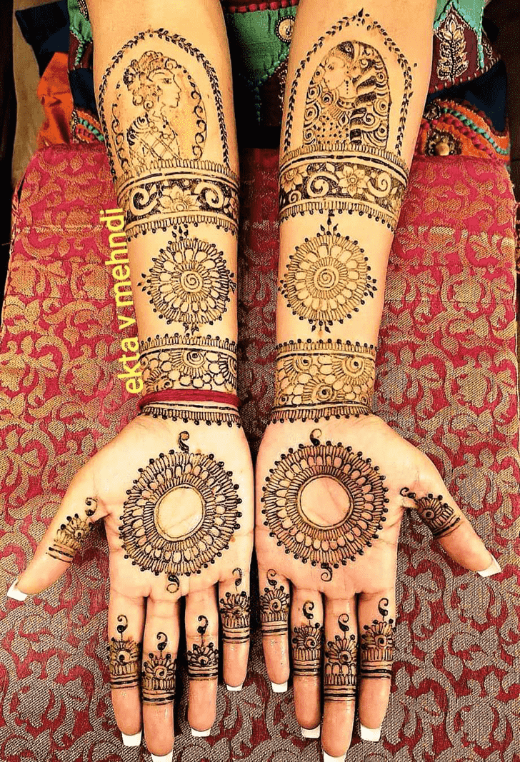 Enthralling Dot Henna Design