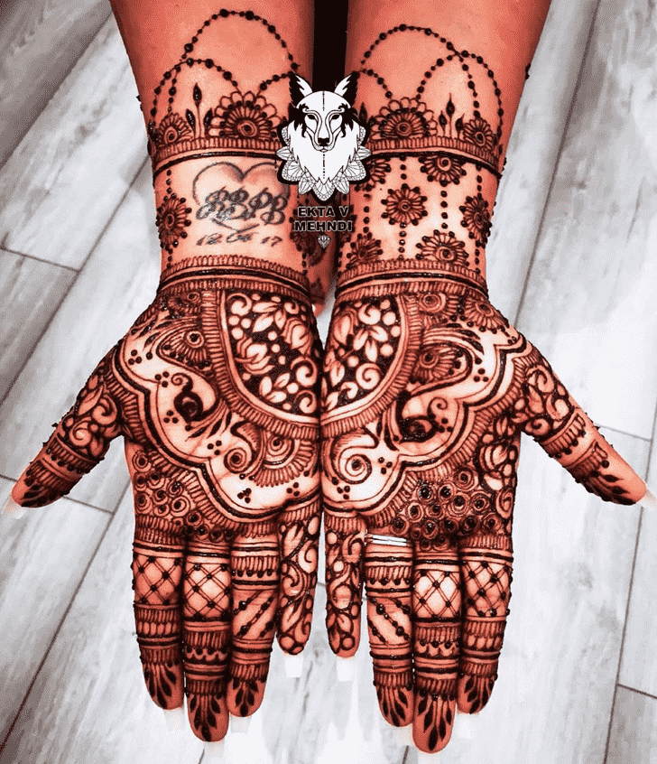 Fair Dot Henna Design