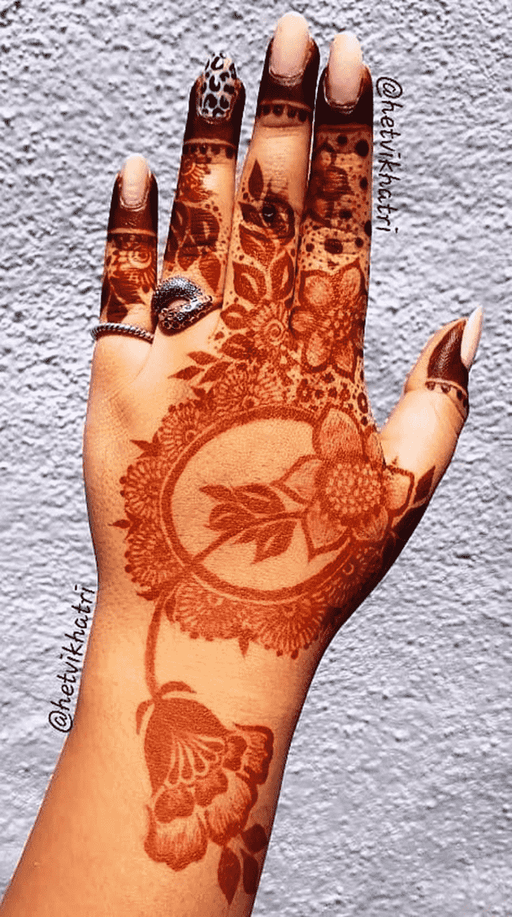 Good Looking Dot Henna Design