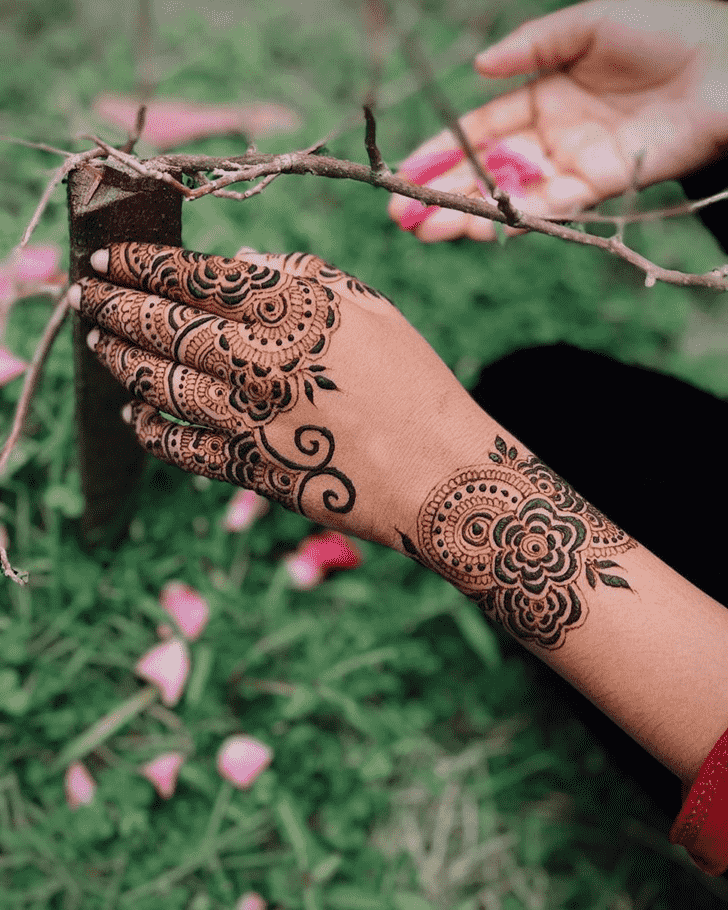 Adorable Dubai Henna Design