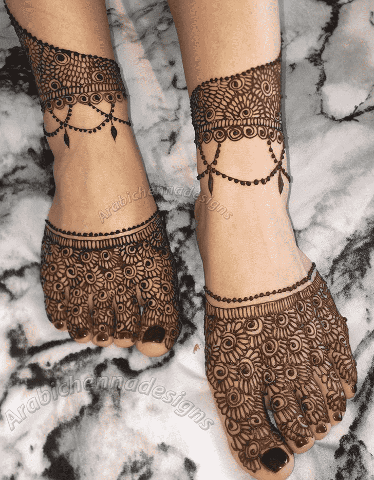 Enthralling Dubai Henna Design