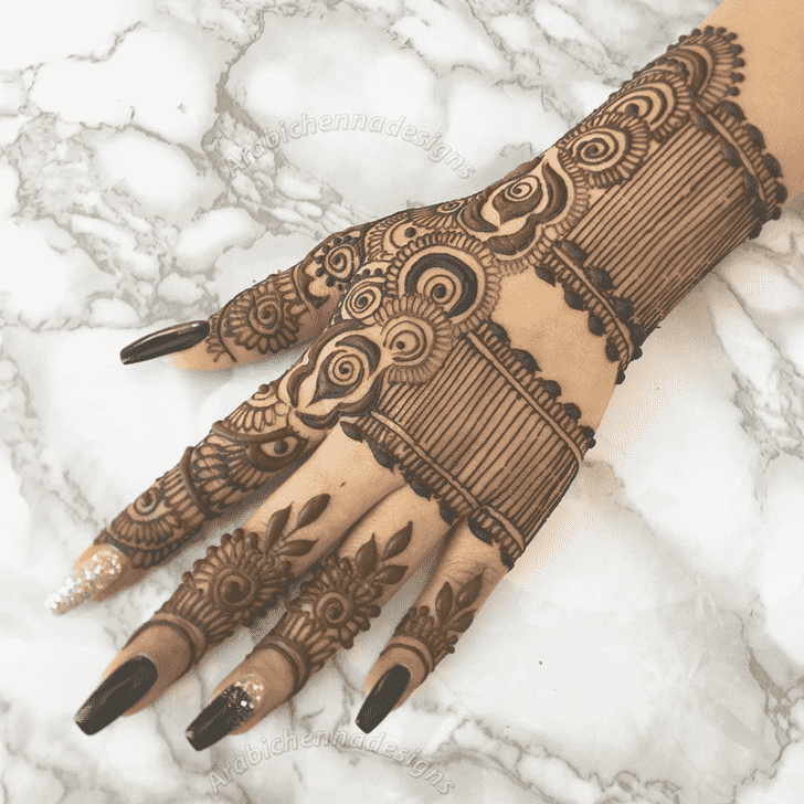Enticing Dubai Henna Design
