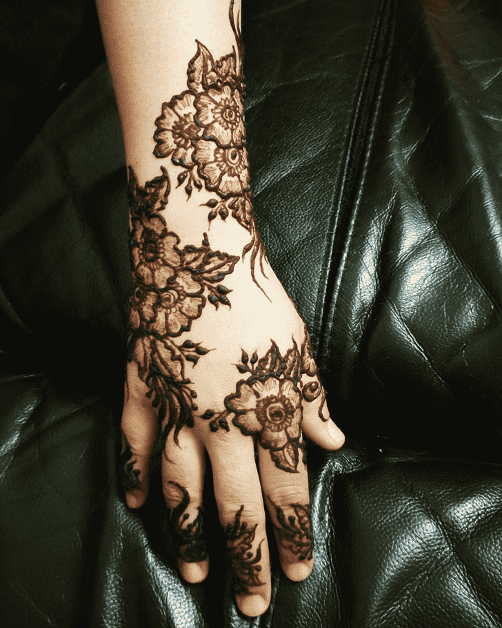 Resplendent Dubai Henna Design