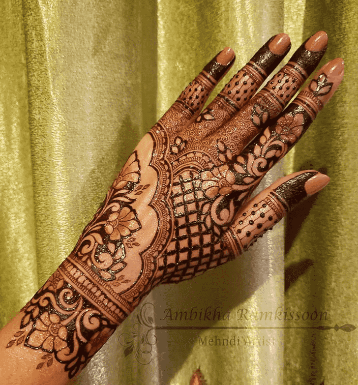 Superb Dubai Henna Design