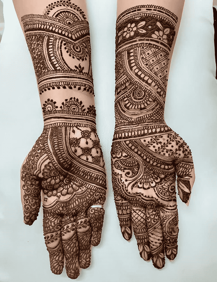 Delicate Dulhan Henna Design