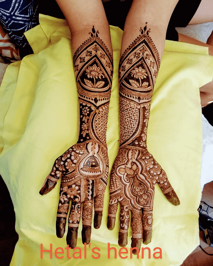 Exquisite Dulhan Henna Design