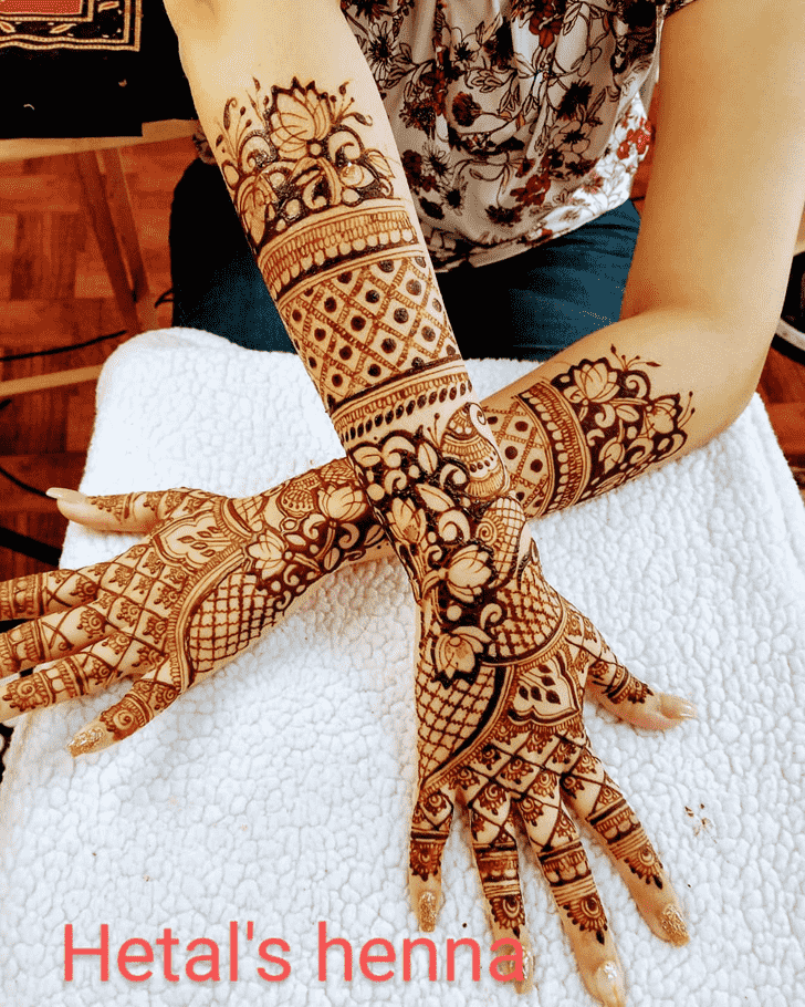 Fascinating Dulhan Henna Design