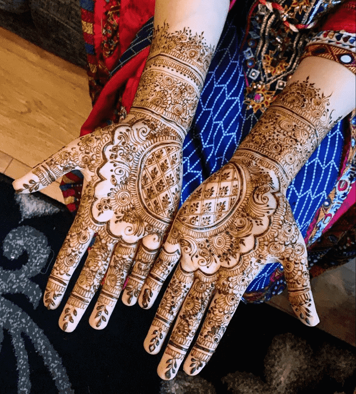 Pretty Dulhan Henna Design