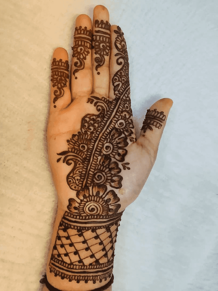 Alluring Easy Henna Design
