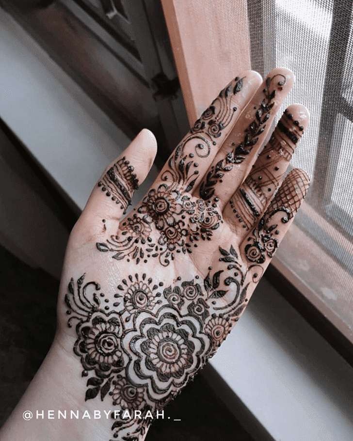 Charming Easy Henna Design