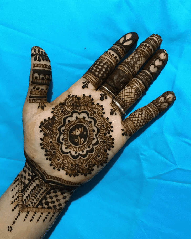 Delicate Easy Henna Design