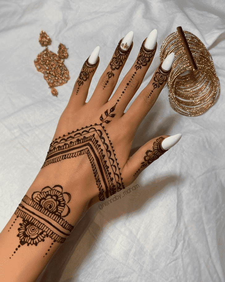 Shapely Easy Henna Design