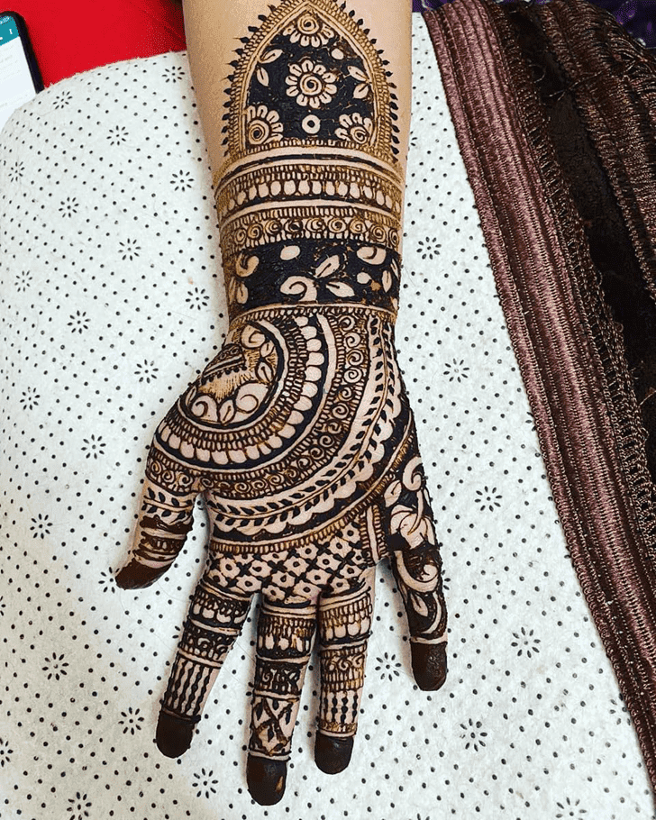 Slightly Easy Henna Design