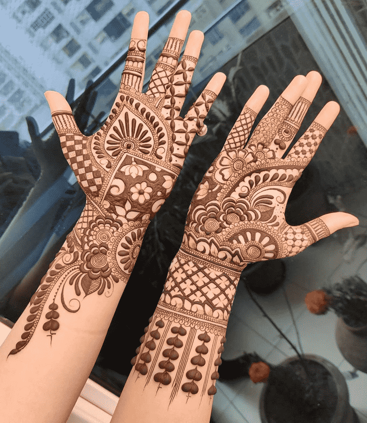 Fetching Egyptian Henna Design