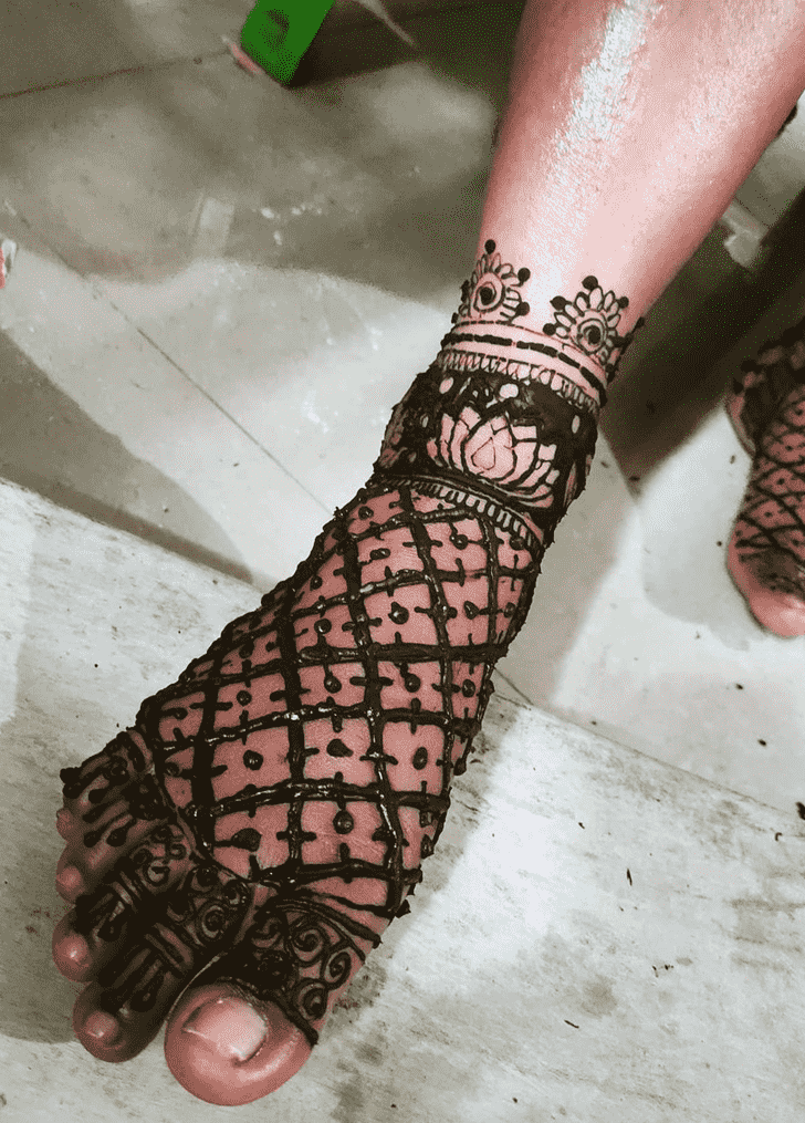Pretty Egyptian Henna Design